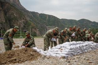 曼联成本赛季首支在安菲尔德拿分球队，此前利物浦主场7战全胜